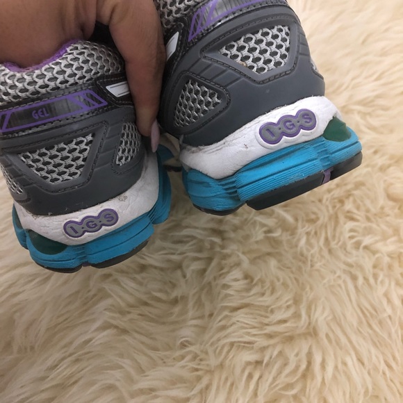 Women’s ASICS - Picture 6 of 6